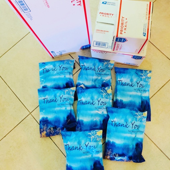 Hello Welcome to my Closet๐น Iโm Nikki - Picture 5 of 15